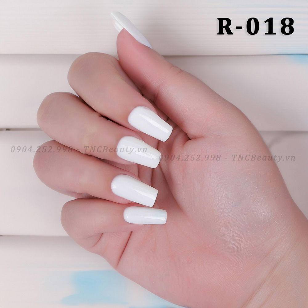 018- Son mong tay mau trang sua 3